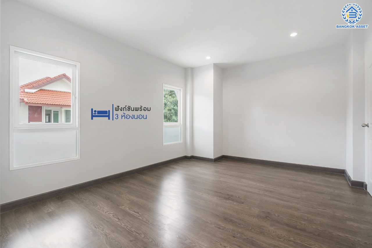 บ้านมือสองตกแต่งใหม่ ม.พิชชานันท์ สุคนธสวัสดิ์ หลังมุม เนื้อที่ 53.9 ตร.ว. ฟังก์ชัน 3 ห้องนอน 3 ห้องน้ำ 2 ที่จอดรถ พร้อม Living Area กว้างขวางชั้นสอง บนทำเลใจกลางเมือง! เชื่อมต่อทั้งถนนประเสริฐมนูญกิจ ,เกษตร-นวมินทร์, ลาดพร้าว, รัชโยธินฯ ใกล้ทางด่วนรามอินทรา และรถไฟฟ้าสายสีน้ำตาล "สถานีโรงเรียนสตรีวิทยา2"